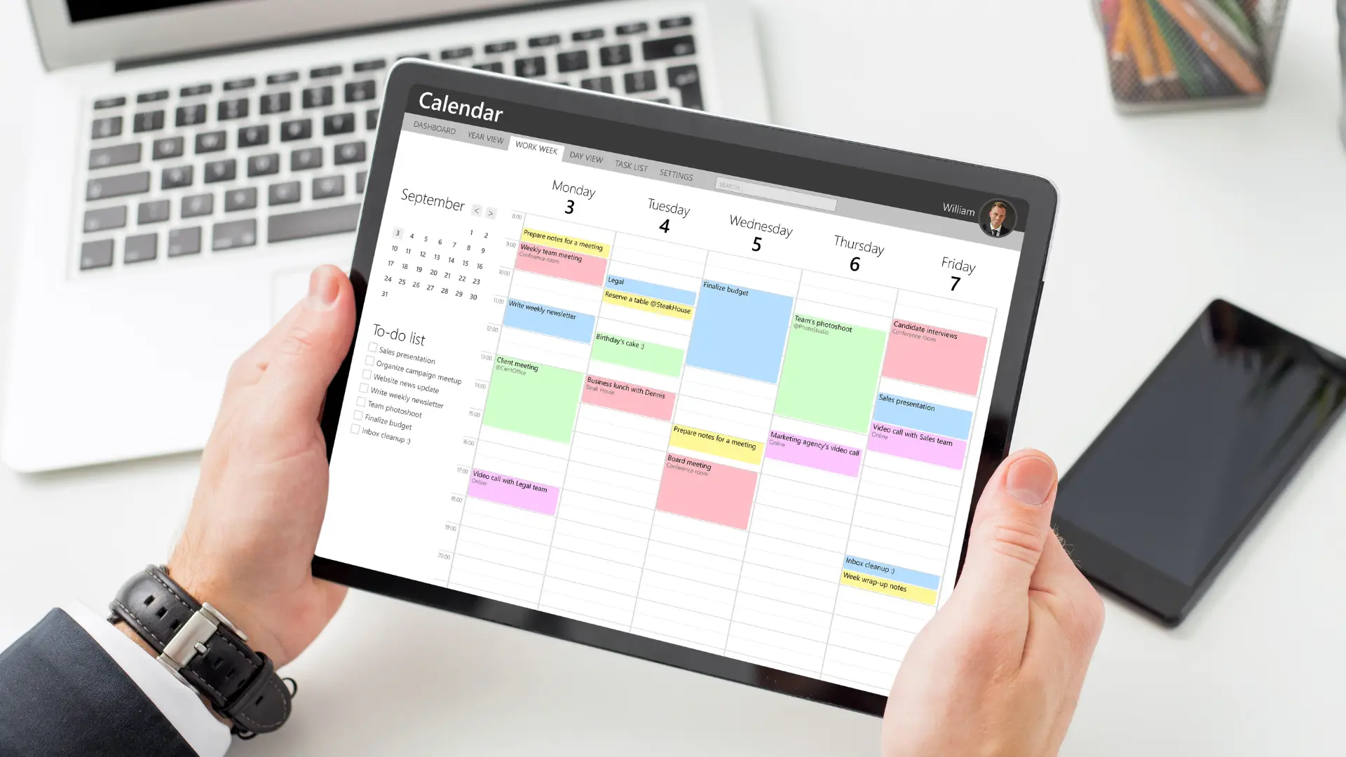 Effective time management strategies in business - a balanced diary